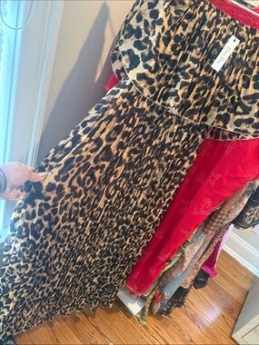 Off the Shoulder Leopard Print Pleated Maxi Dress (NWT)